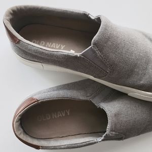 Mens Old Navy Canvas slip on sneaker size 8